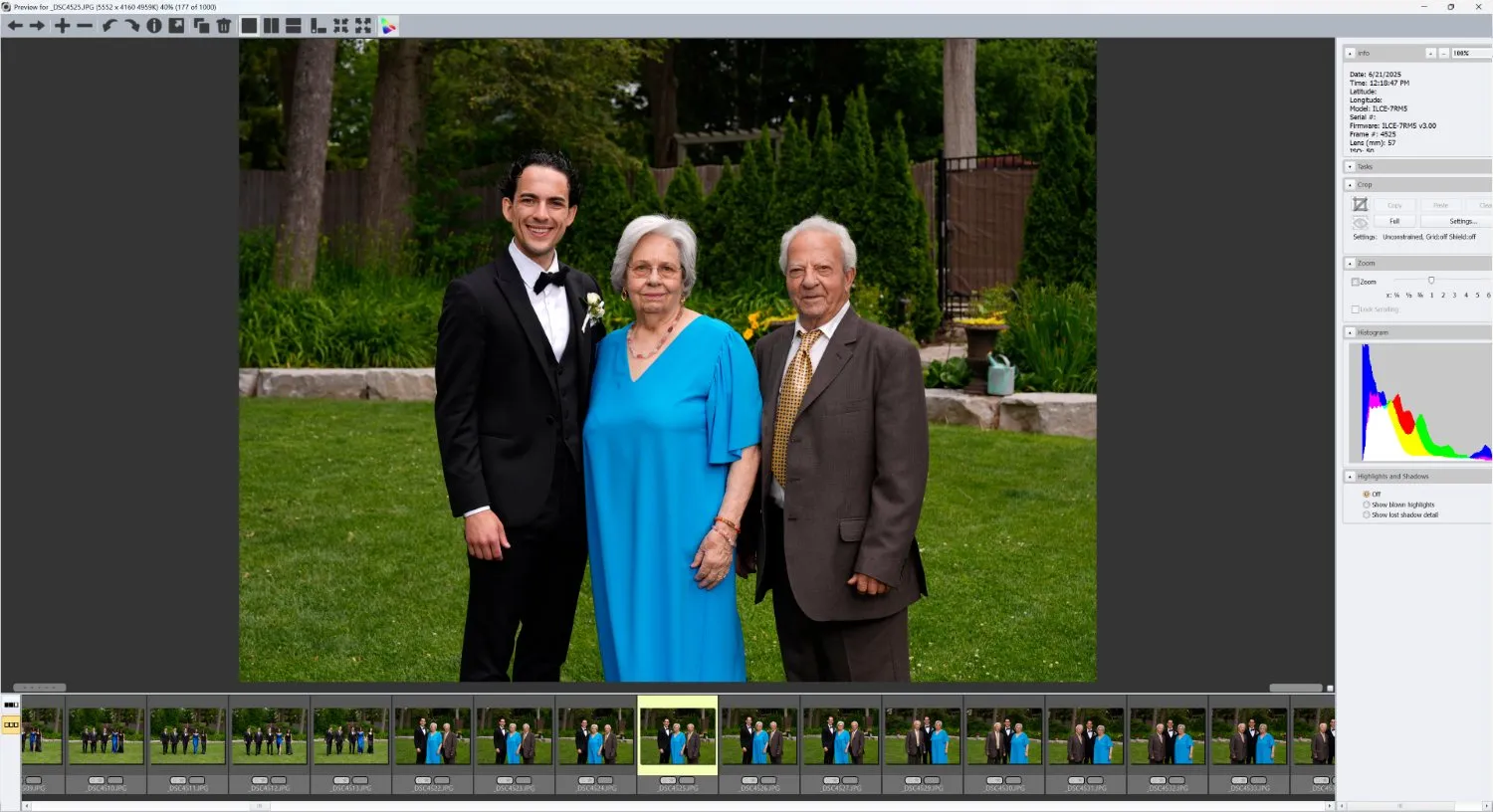 Photo Mechanic Loupe view with a family wedding photo